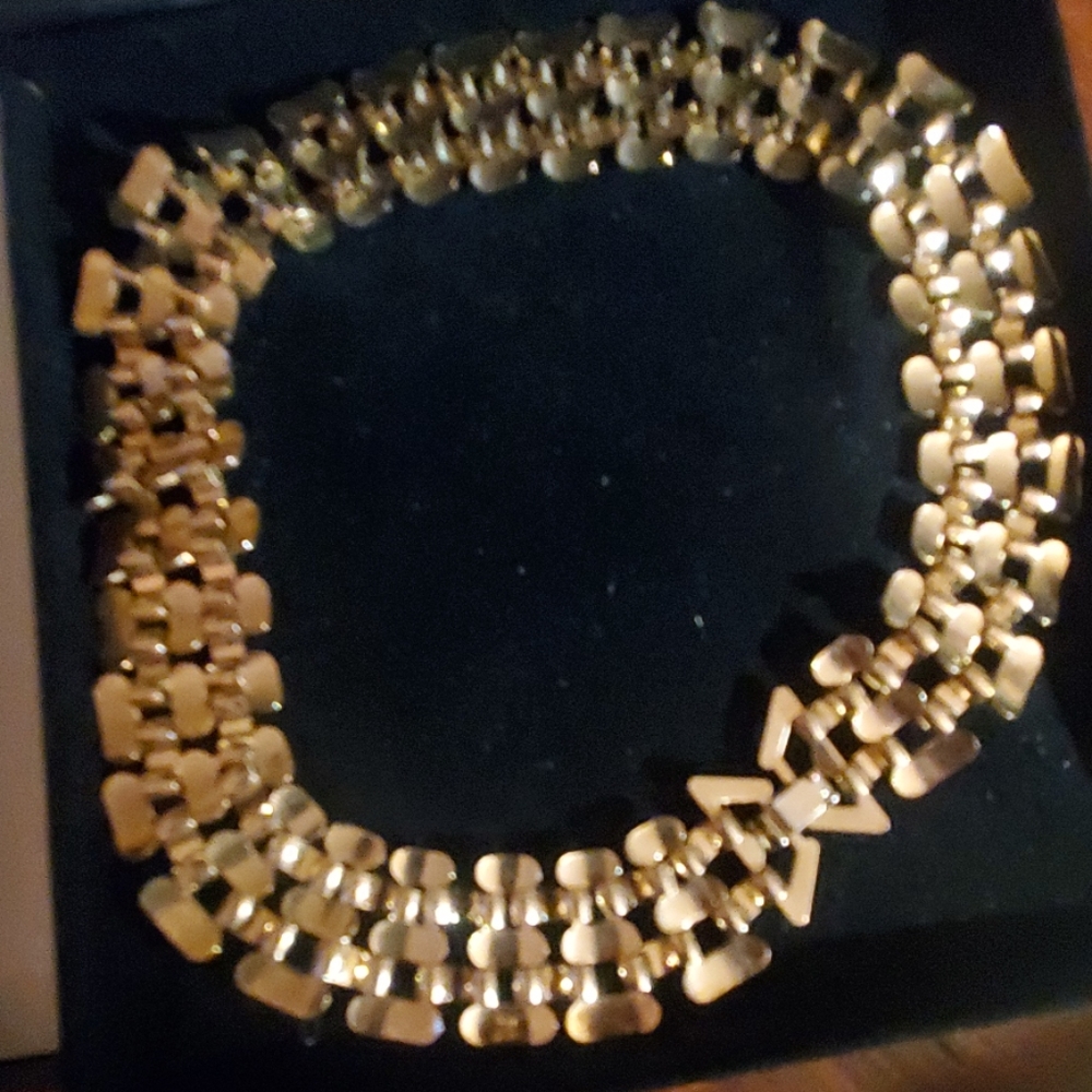 Necklace - Picture 4 of 4